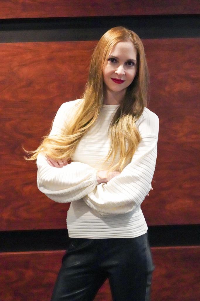  Susana  Hidvegi Arango  picture